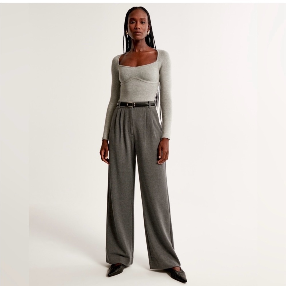 Abercrombie & Fitch Wide Leg Trousers in Charcoal Gray